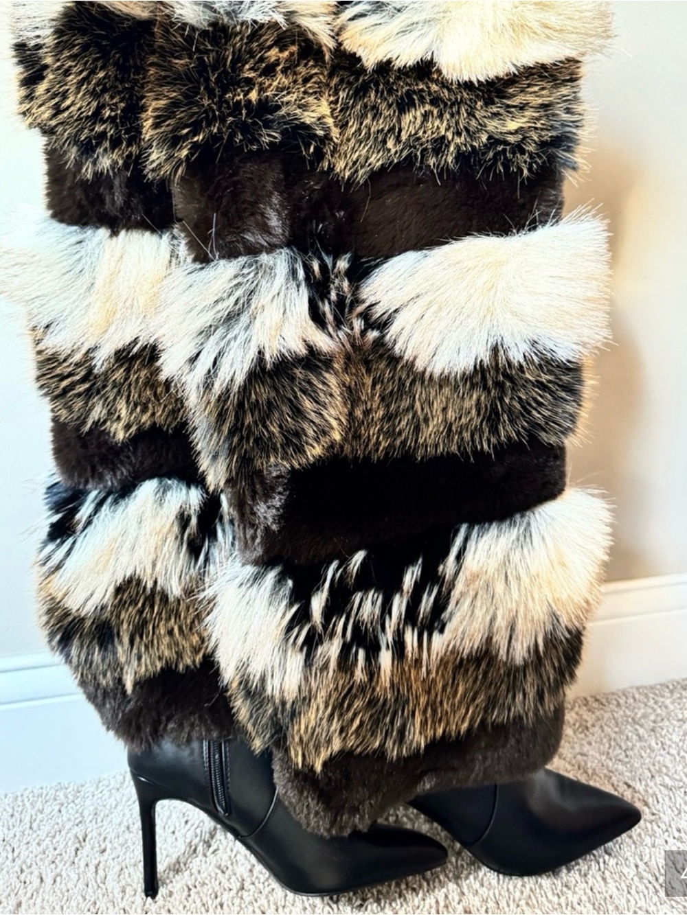 Azalea Wang Langlau Faux Fur Knee-High Stiletto Boot in Brwn,Blk ,Cream size 10